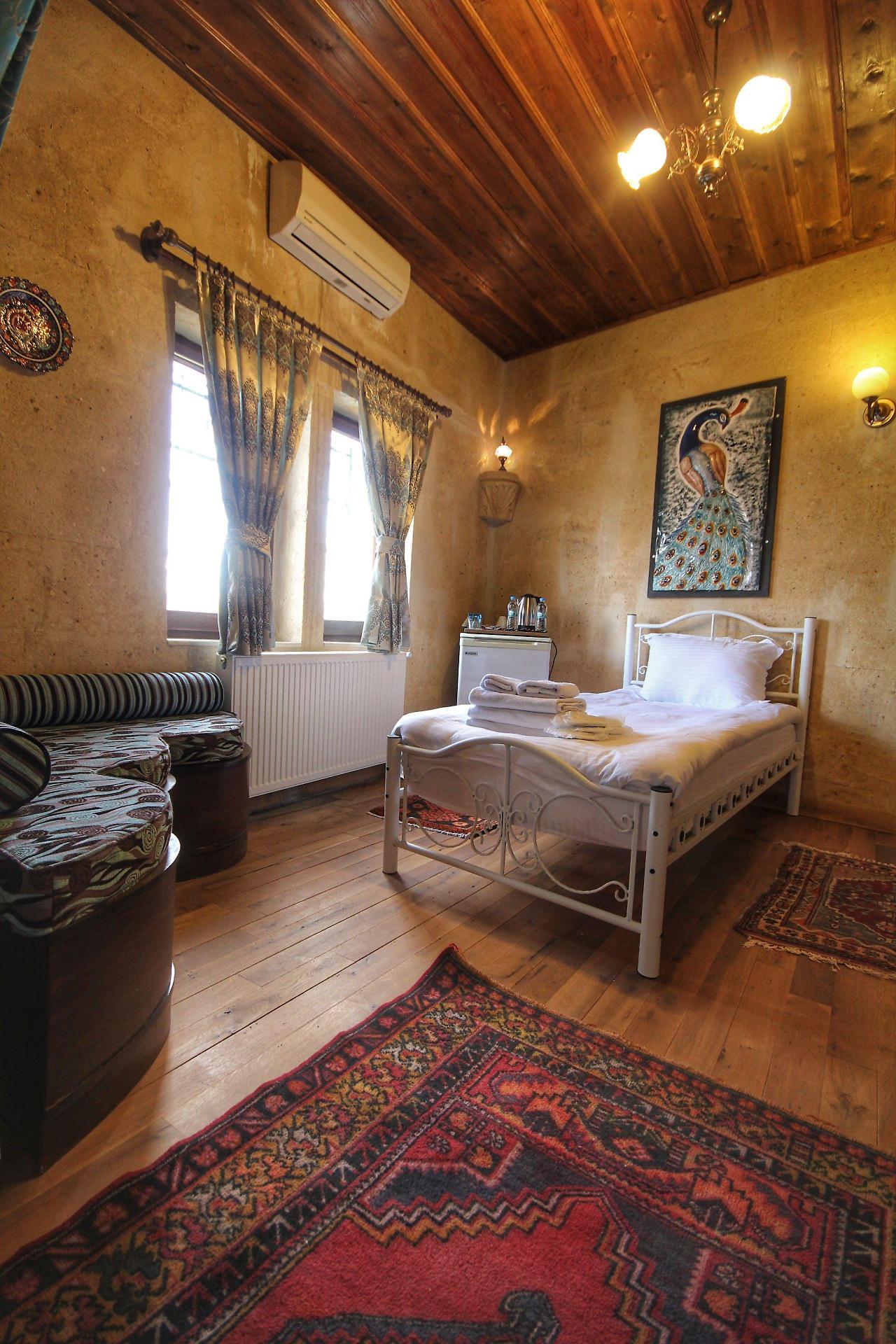 Lovely Cappadocia Hotel Невшехир Екстериор снимка